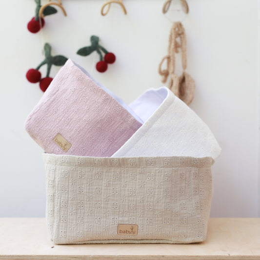 Raw embroidered organizing basket (-40%)