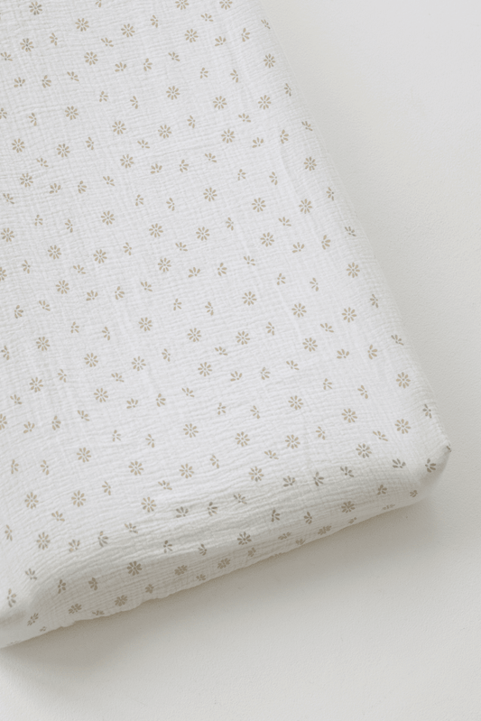 Forra para trocador de fraldas ikea ou equivalente branco flores