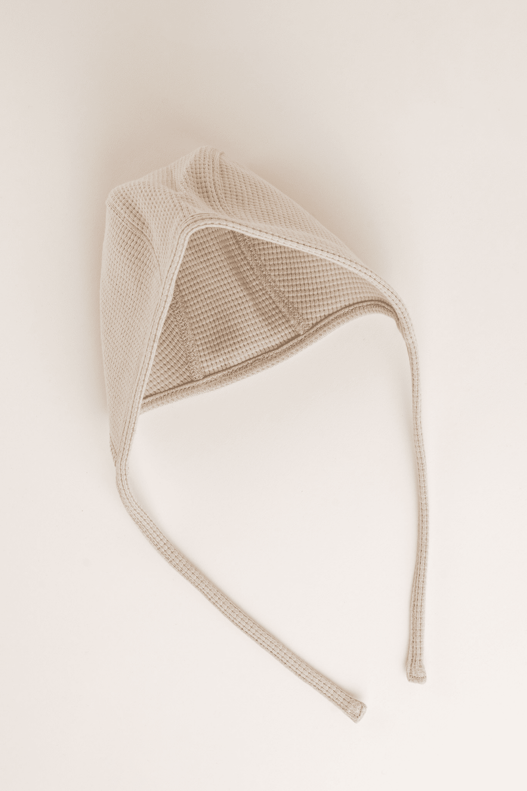 Gorro de bebé en punto natural