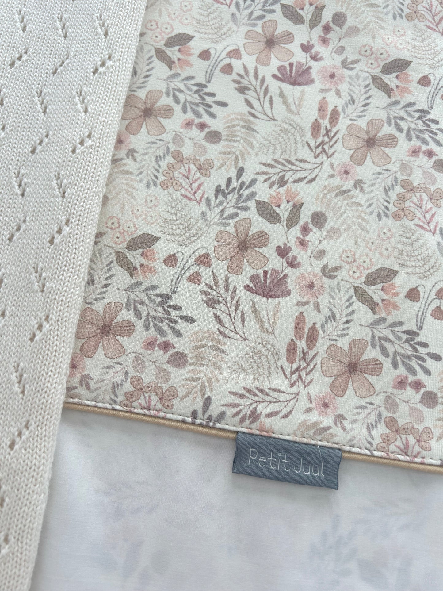 Conjunto de Lençóis para Berço em Algodão Suave Flowers