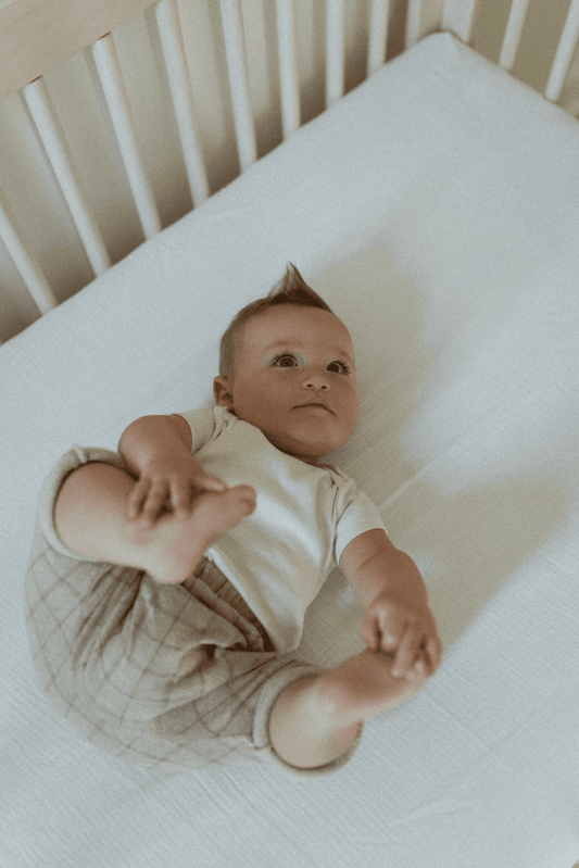 Lençol de baixo para berço ajustável com elástico branco