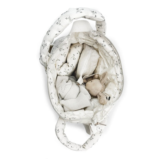 Mala de maternidade com padrão roseberry, ideal para organizar tudo o que o bebé precisa nos passeios ou na maternidade, em tecido macio e resistente, com bolsos interiores.