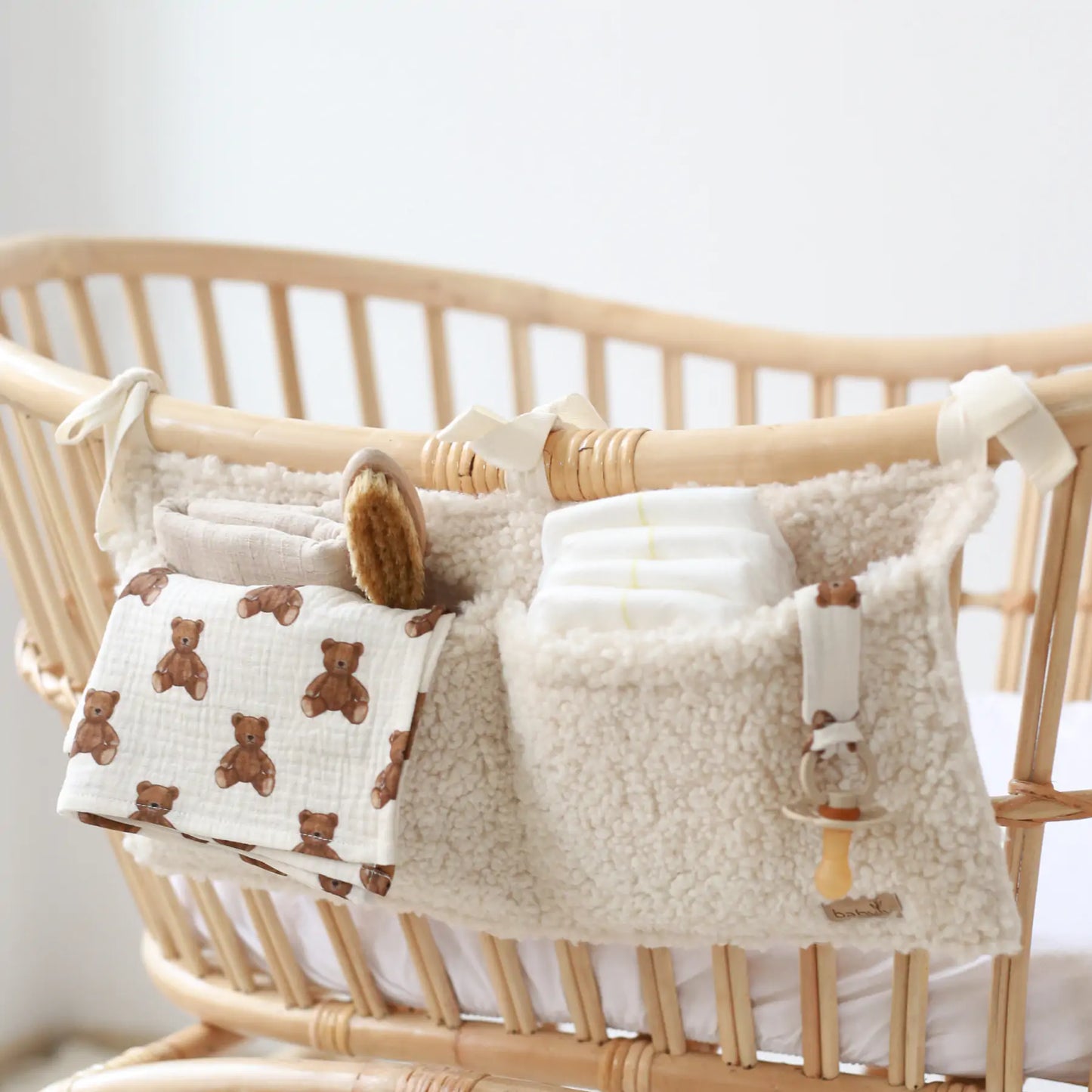 Organizador de cuna para bebé Teddy crema