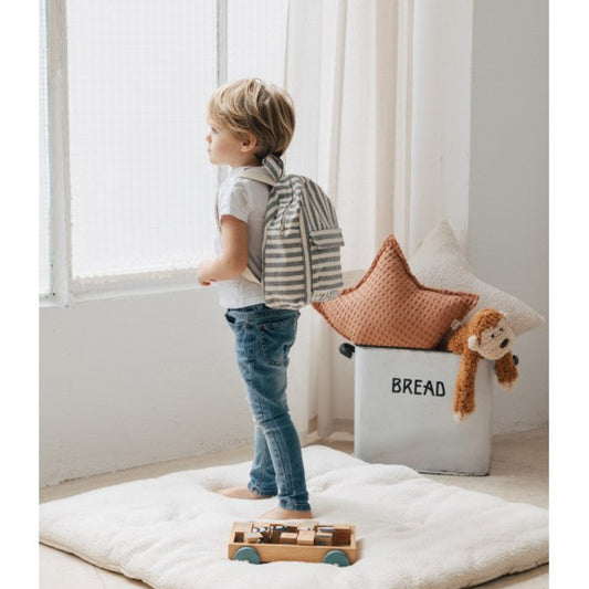 Mini mochila toddler bebé teddy Babyshower — padrão mouton creme, detalhe