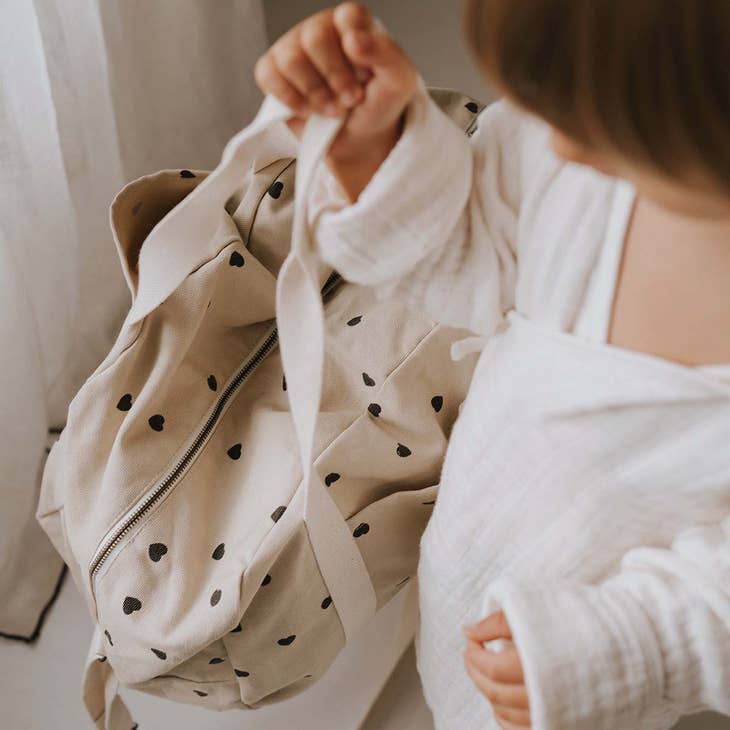 Bolso de maternidad con corazones beige (-20%)