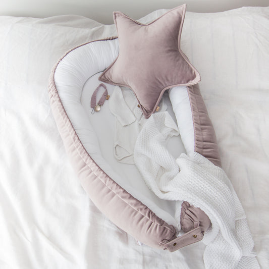 Cotton nest with heather pink outline