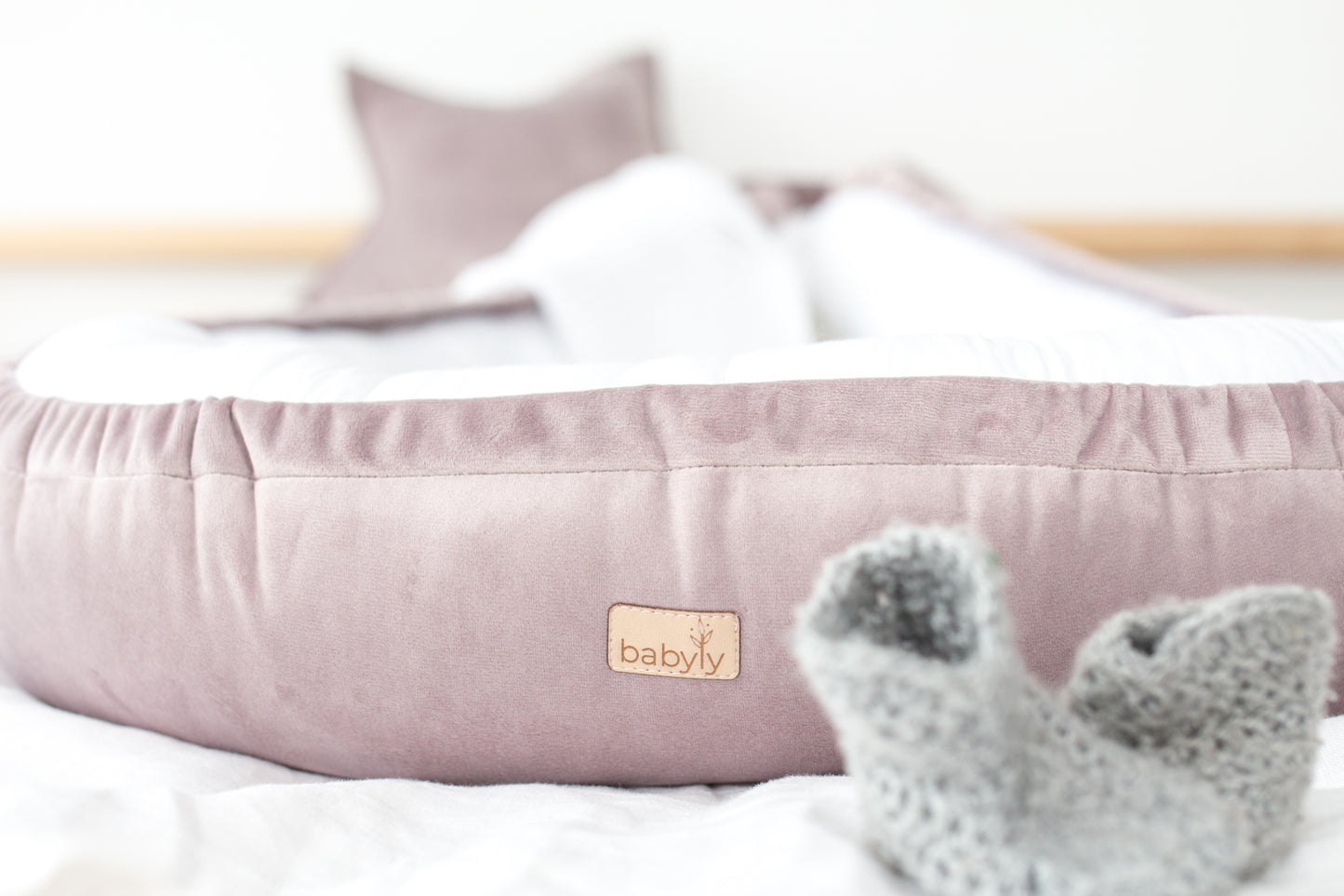 Cotton nest with heather pink outline