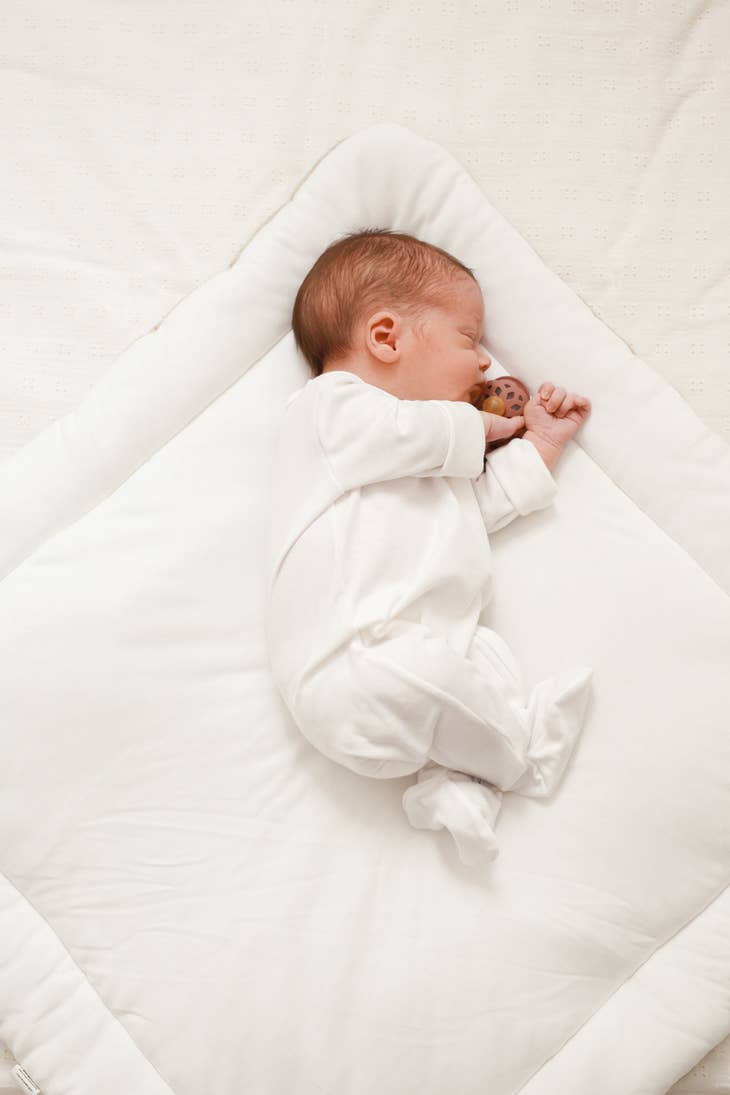 Embroidered baby wrap white (back in stock!)