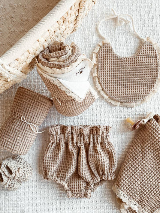 Light beige waffle bib (-50%)