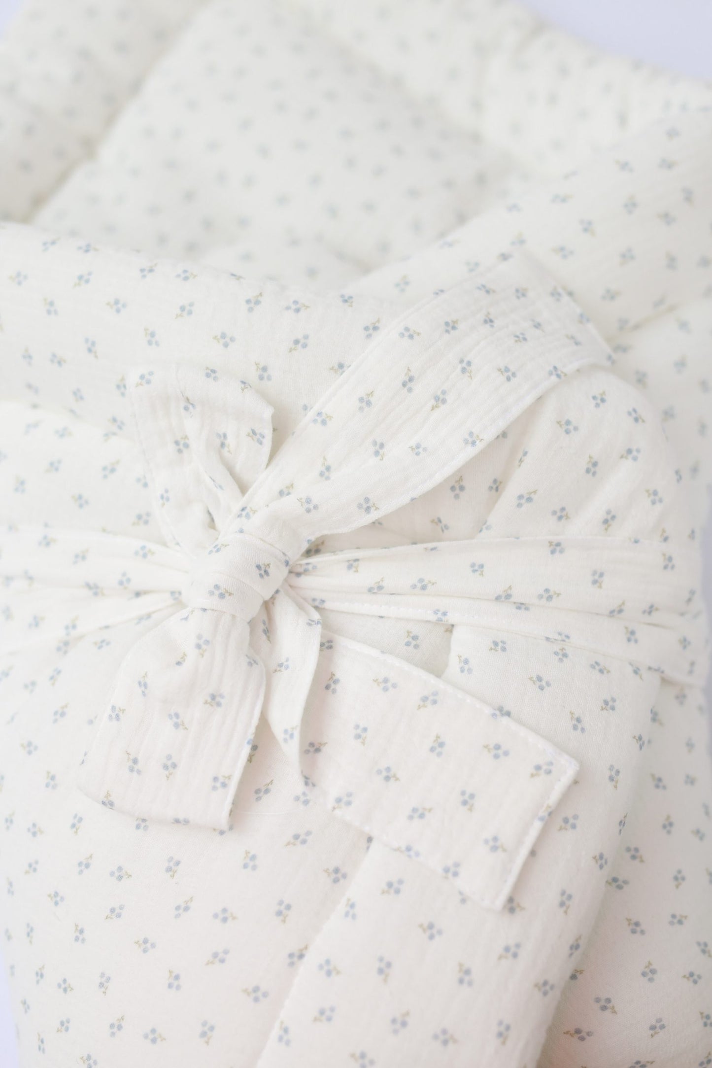Baby wrap blue berries