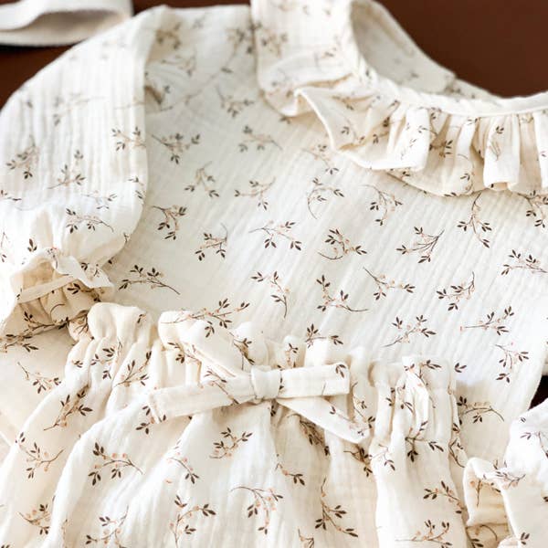 Blusinha flores e folhinhas bege (-50%)