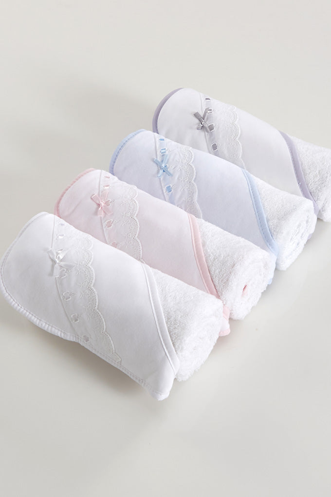 Toalla de baño de algodón con encaje y cinta (-40%)