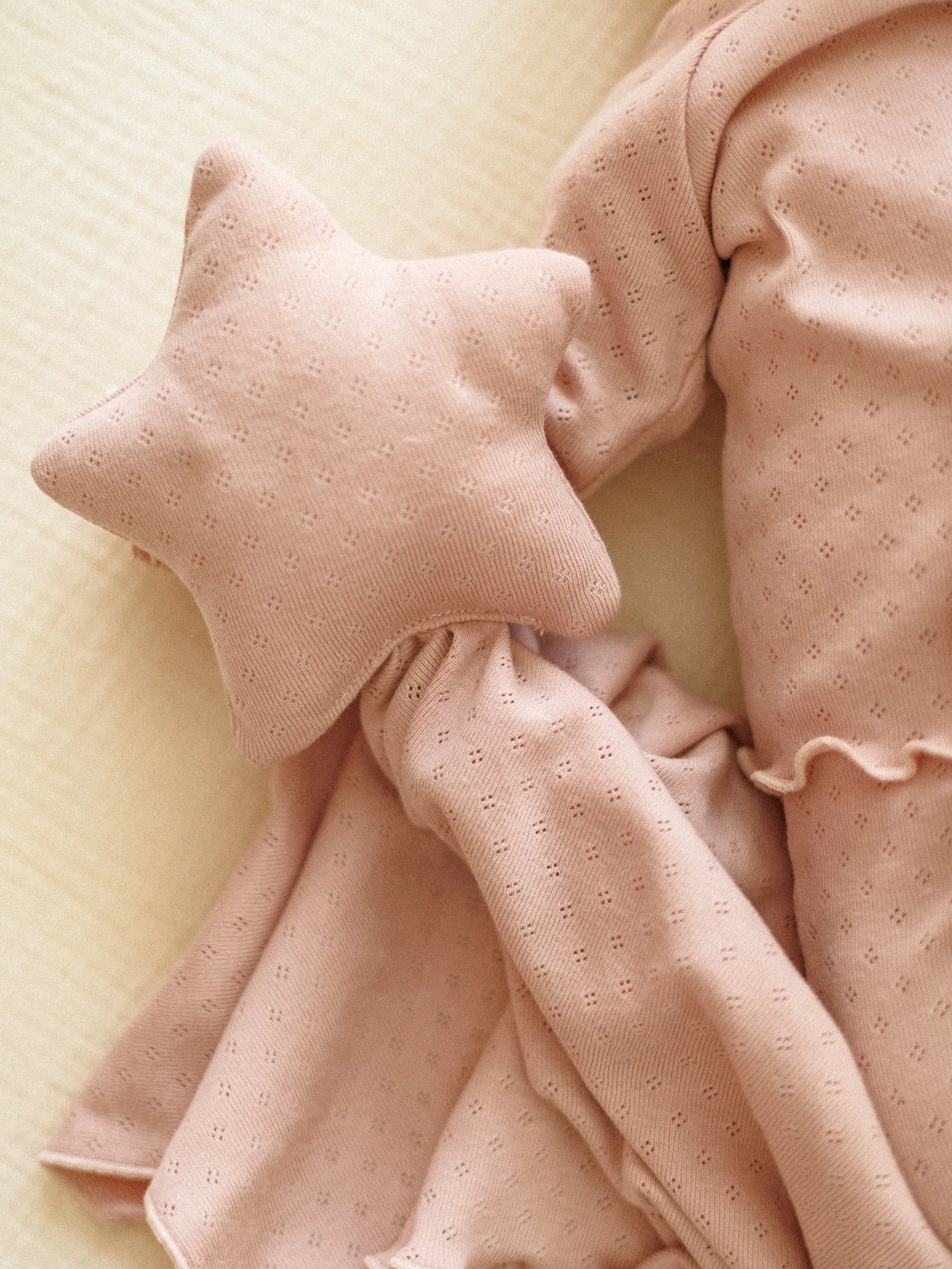 Doudou estrela algodão pointoille Petite Evelina Apparel — 50x50cm