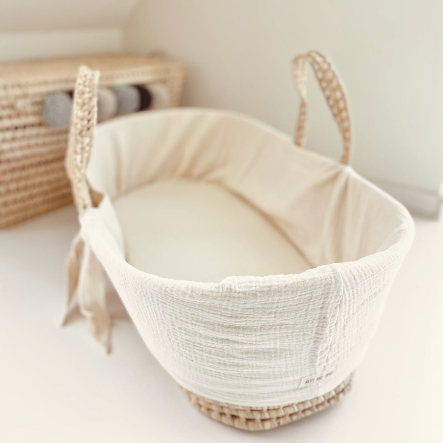 Carrycot (Moses Basket) Cream Muslin