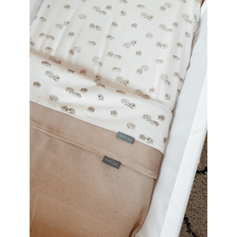 Conjunto de lençóis para berço 120x60 em algodão bege hedgehog