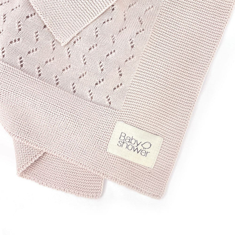 Mantinha de bebé em tricot rosa nude