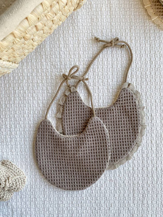 Dark beige waffle bib (-50%)