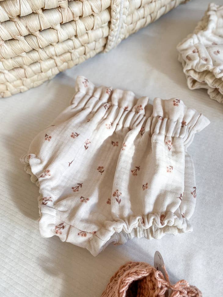 Ivory Berries Diaper Cover (-40%)